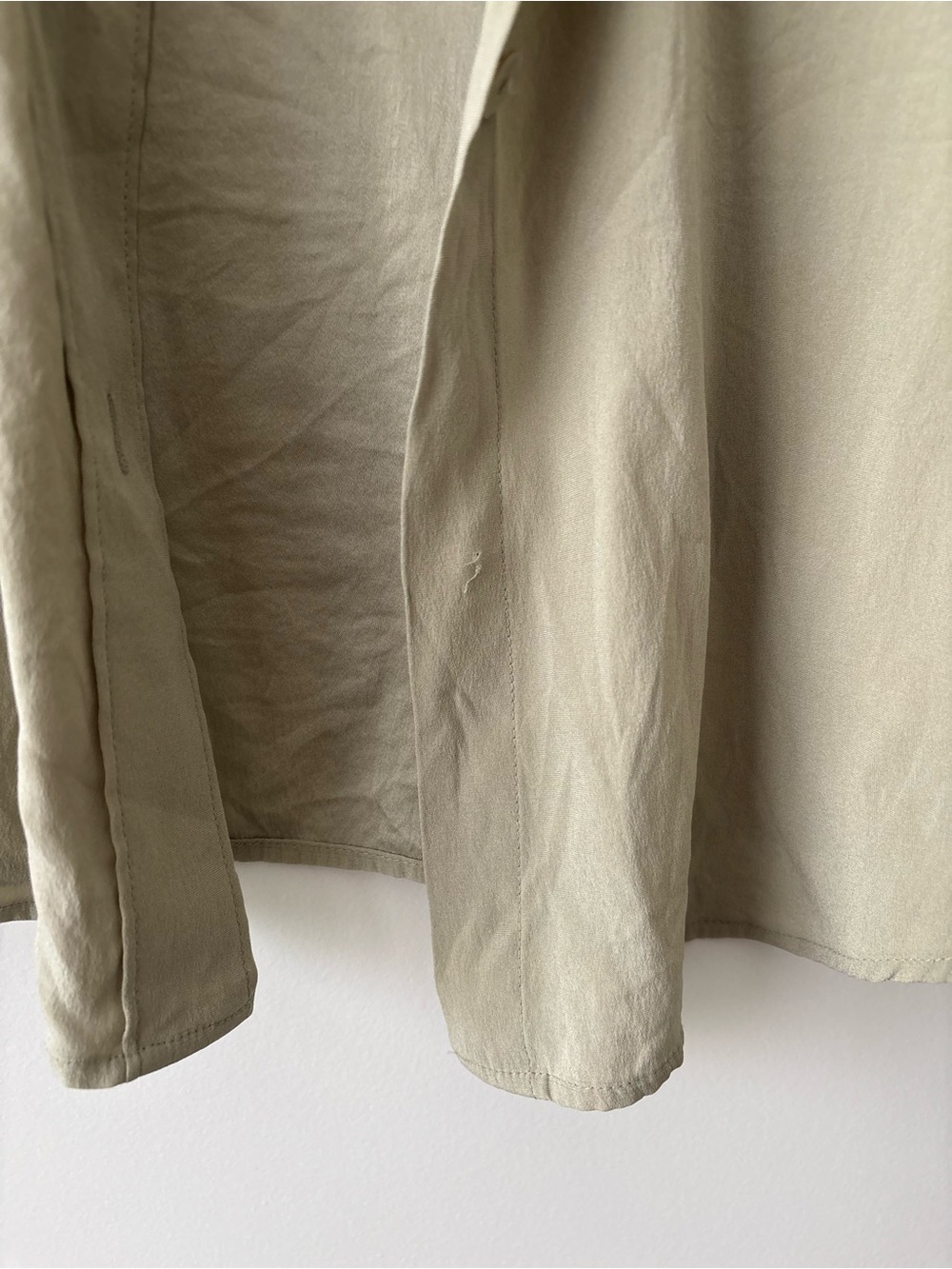 Express Sage Green Silk Stretch Button Up Shirt Chest Pockets Size 1/2 - Picture 5 of 12